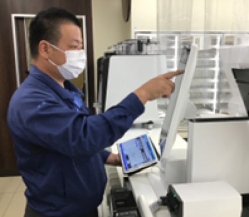 全国約1万4千店の業務を一元管理・マルチベンダ化に対応する統合保守サービス