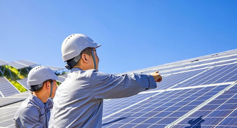 太陽光発電の設置費用を削減する方法は？