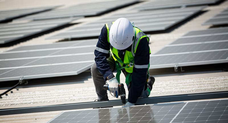 産業用太陽光発電導入のメリットとデメリットについて
