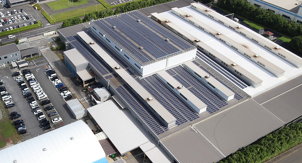 CO₂削減に加え、遮熱効果で室内温度を3℃改善