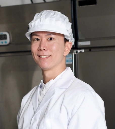 衛生服を着た男性