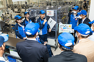 創業50周年記念式典を行いました 3